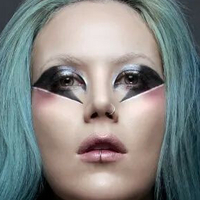 Alissa White-Gluz Naakt