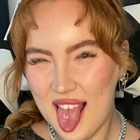 Amber Roes Naakt
