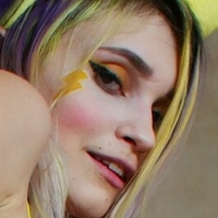 Amelie Weed Naakt
