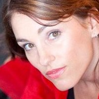 Amy Jo Johnson Naakt