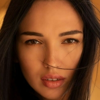 Ana Martzipanova Naakt