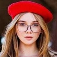 Anna Tikhomirova Naakt