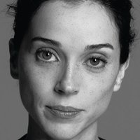 Annie Clark Naakt