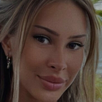 Becca Vlaszof Naakt