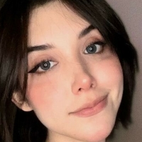 Beth Cast Naakt