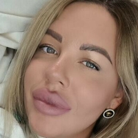 Bianca Starz Naakt