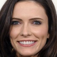 Bitsie Tulloch Naakt