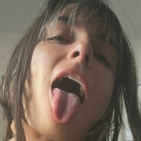 Cassie Volikas Naakt