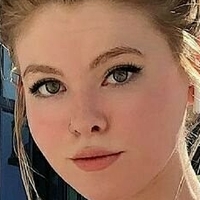 Chloe Mettenbrink Naakt