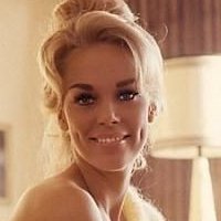 Connie Mason Naakt
