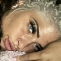 Curvyandiloveit Naakt