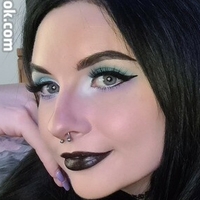 dark.lily Naakt