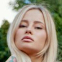det.ar.emma Naakt