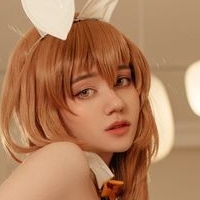 Donna Loli Naakt