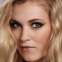 Eliza Taylor-Cotter Naakt