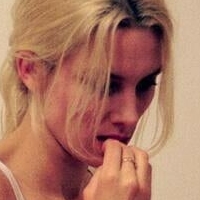 Ellie Rowsell Naakt