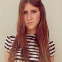 Emily Theobald Naakt