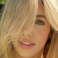 Emmy Elliott Naakt