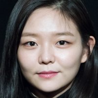 Esom Naakt