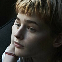 Esther-Rose McGregor Naakt