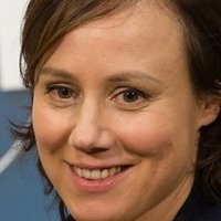 Eva Löbau Naakt