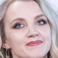 Evanna Lynch Naakt