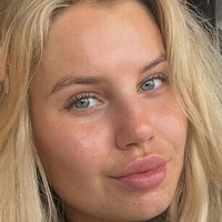Felicia Aveklew Naakt