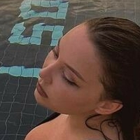 Julianna Naakt
