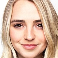 Katelyn Tarver Naakt