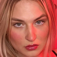 Kloe Autumn Rose Naakt