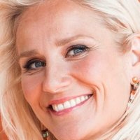 Laura Malmivaara Naakt