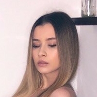 Livia Gellert Naakt