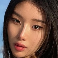 Mari Bambei Naakt