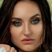 Melanie Pavlova Naakt