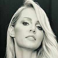 Melissa Naschenweng Naakt