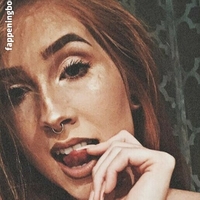 michella_red Naakt