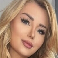 Miss Donatela Naakt