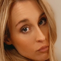 Nurse Allie Naakt
