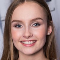 Olivia DeJonge Naakt