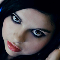 Pandie Suicide Naakt