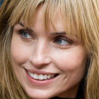 Polly Shannon Naakt