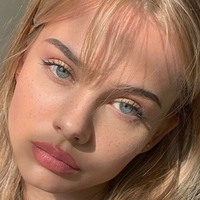 Sara Crumbleleg Naakt