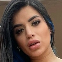 Sara Retail Naakt