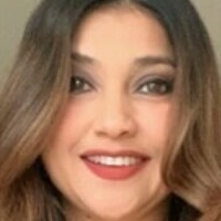 Sarah Azhari Naakt