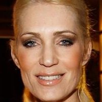 Sarah Kern Naakt