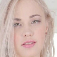 Selvaggia Naakt