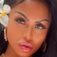 Serliana Rosida Naakt