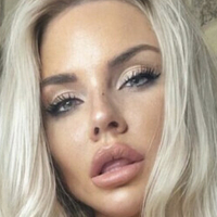 Sophie Hosking Naakt