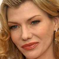 Stephanie Niznik Naakt