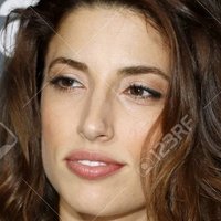 Tania Raymonde Naakt